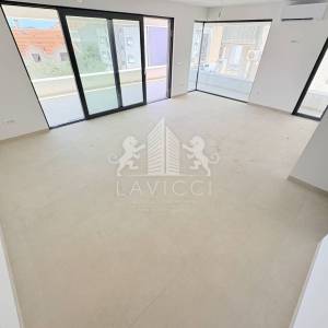 Trosoban stan u novogradnji s garažom i vrtom - Diklovac, Zadar