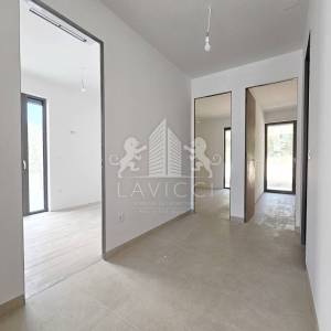 Trosoban stan u novogradnji s vrtom - Diklovac, Zadar