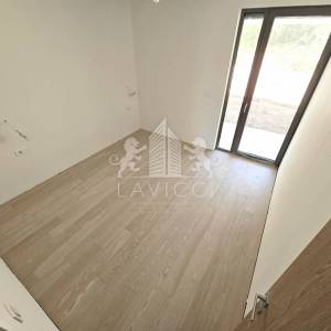 Trosoban stan u novogradnji s vrtom - Diklovac, Zadar