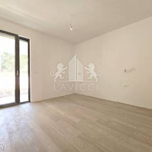 Trosoban stan u novogradnji s vrtom - Diklovac, Zadar