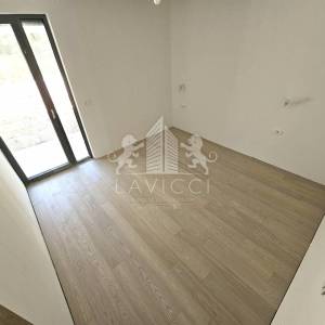 Trosoban stan u novogradnji s vrtom - Diklovac, Zadar