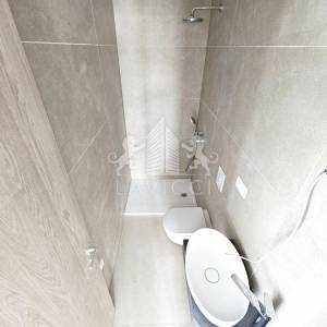 Trosobni penthouse u novogradnji s krovnom terasom - Diklovac, Zadar