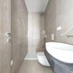 Trosobni penthouse u novogradnji s krovnom terasom - Diklovac, Zadar