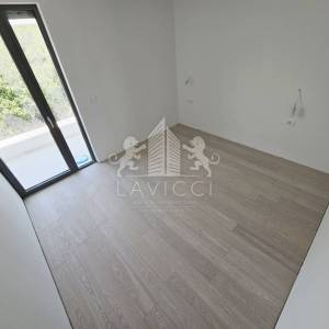 Trosobni penthouse u novogradnji s krovnom terasom - Diklovac, Zadar