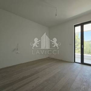 Trosobni penthouse u novogradnji s krovnom terasom - Diklovac, Zadar