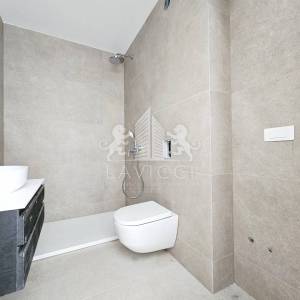 Trosobni penthouse u novogradnji s krovnom terasom - Diklovac, Zadar