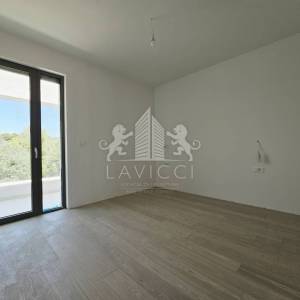 Trosobni penthouse u novogradnji s krovnom terasom - Diklovac, Zadar