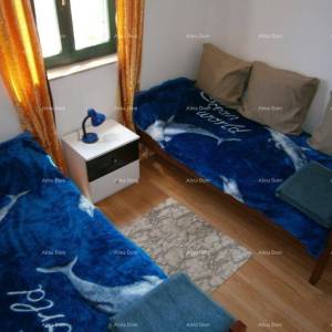 Umag, Četverosobni stan u novogradnji, 200 m od mora