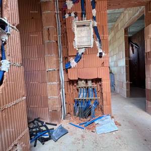 Umag. Prodajemo dvojnu kuću u Roh Bau fazi.