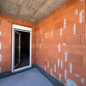 Umag. Prodajemo dvojnu kuću u Roh Bau fazi.