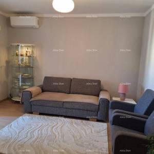 UMAG – stan u centru, 300 m od mora