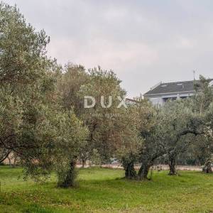 UMAG, ZAMBRATIJA - fantastična novogradnja 100 metara od mora i plaže, vrhunska POZICIJA! Stan s terasom