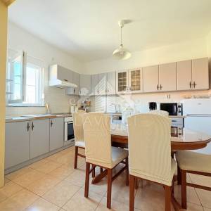 Uređena dvojna kuća s velikom okućnicom - Smiljevac, Zadar