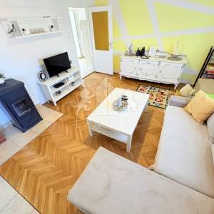 Uređena dvojna kuća s velikom okućnicom - Smiljevac, Zadar