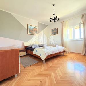 Uređena dvojna kuća s velikom okućnicom - Smiljevac, Zadar