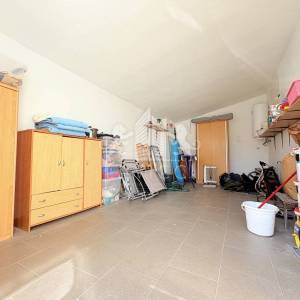 Uređena i opremljena kuća s 4 sobe, 250 m od mora - Vir