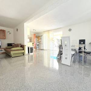 Uređena i opremljena kuća s 4 sobe, 250 m od mora - Vir