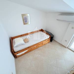 Uređena i opremljena kuća s 4 sobe, 250 m od mora - Vir