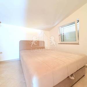 Uređena i opremljena kuća s 4 sobe, 250 m od mora - Vir