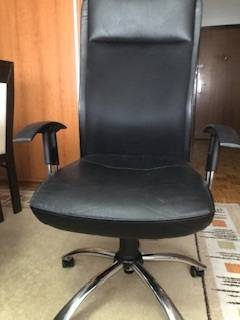 UREDSKA KOŽNA VISOKA STOLICA