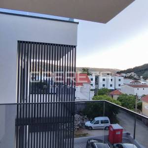 Useljiv stan novogradnja! Penthouse s krovnom Terasom u Poljica/Marina kraj Trog