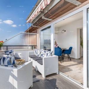 Valbandon, dvoetažni stan u  blizini mora.