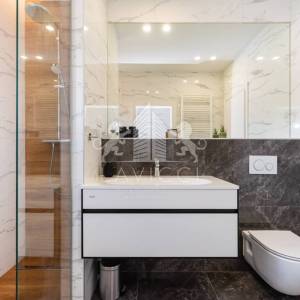 Vila osmišljena za uživanje – bazen, dizajn i intima, Ninski stanovi