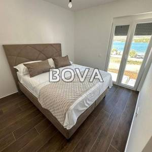 Villa 167 m2 – Rovanjska *Prvi red do mora* (ID-2318)