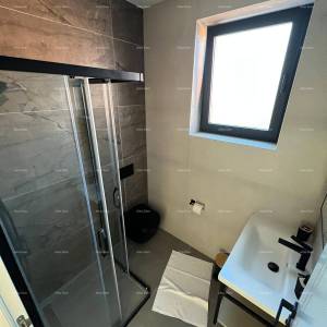 Villa modernog dizajna s bazenom-prodaja, Svetvinčenat!