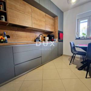 VIŠKOVO, CENTAR - 2S+DB, 70m2 u prizemlju