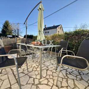 VIŠKOVO, SROKI - 1S+DB s lijepom terasom i GARAŽOM!