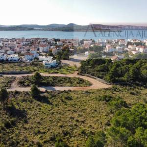 Vodice Srima građevinsko zemljište 1506 m2 top lokacija - novo!