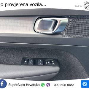 Volvo XC40 1.5 T3 Momentum Pro 163 KS, KAM+KEY+GR SJED+VIRT+LANE