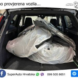 Volvo XC40 2.0 B4 AWD Aut. R Design 197 KS, KAM+LED+GR SJED+VIRT+LANE