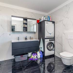 VRBNIK - Montažna kuća s pogledom na more