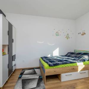 VRBNIK - Montažna kuća s pogledom na more