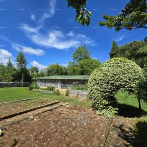 Vrhunska lokacija ! 1 red do mora !