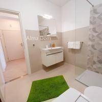 Vrsar, dva stana ukupne stambene površine  180,00 m²