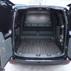 VW Caddy 2.0 TDi 122ks *KAMERA*