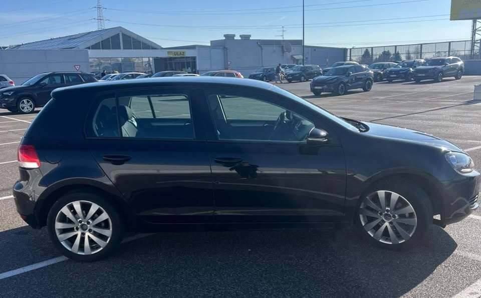 VW golf 6  1.6 tdi super stanje