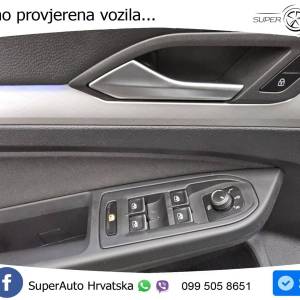 VW Golf 8 2.0 TDI Aut. Life 116 KS, ACC+LED+GR SJED+VIRT+NAVI+ASIST