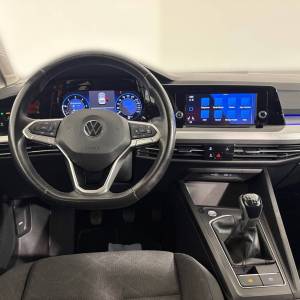 VW Golf 8 2.0 TDI LIFE - 3 godine jamstva