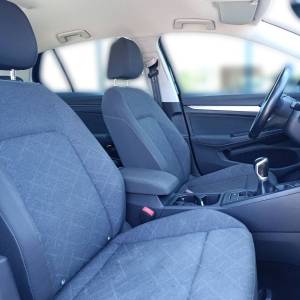 VW Golf 8 2.0 TDI LIFE - 3 godine jamstva