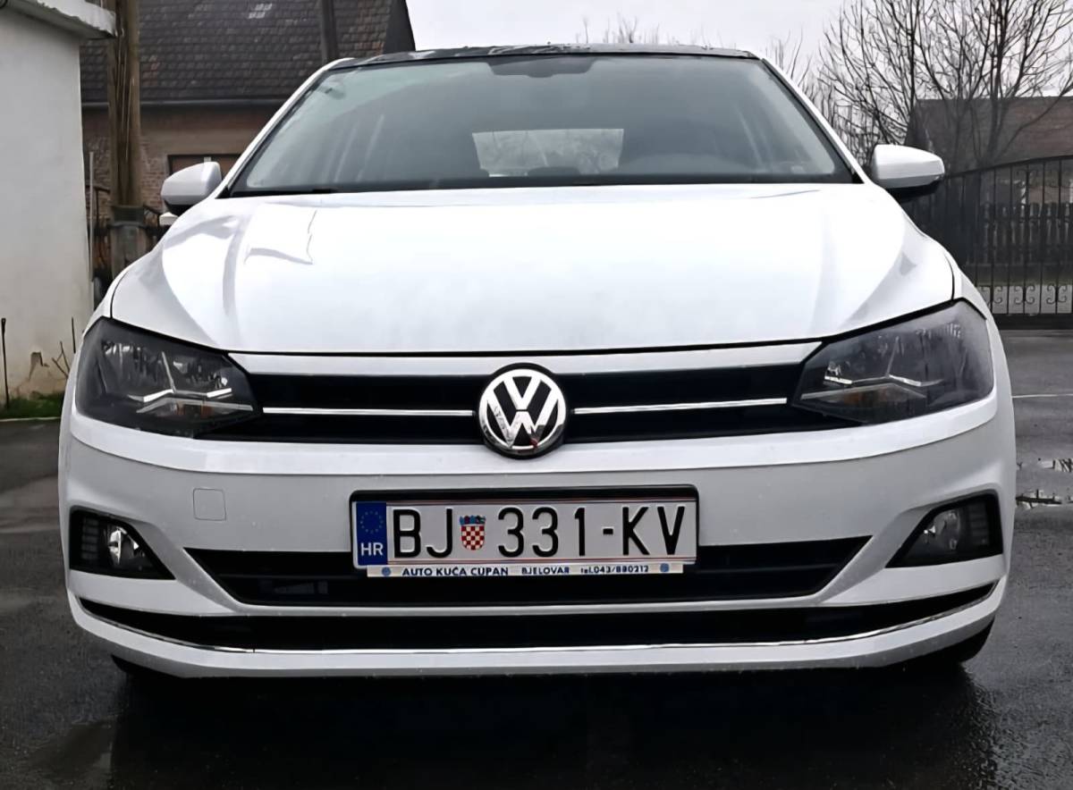 VW Polo 1,0 TSI HIGHLINE - PRVI VLASNIK