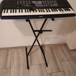 Yamaha klavijatura
