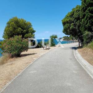ZADAR, ARBANASI - Građevinska parcela na ekskluzivnoj lokaciji 100 m od mora