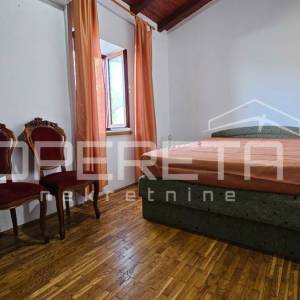 Zadar, Crno - Kamena kuća s konobom i velikom okućnicom