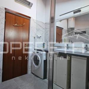 Zadar, Crno - Kamena kuća s konobom i velikom okućnicom