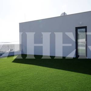 ZADAR, DIKLO, STAN NA DRUGOM KATU S VELIKOM KROVNOM TERASOM, NOVOGRADNJA, 2025 G.