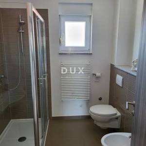 ZADAR, DONJA JAGODNJA - Kuća s bazenom, konobom i garažom okružena prirodom!